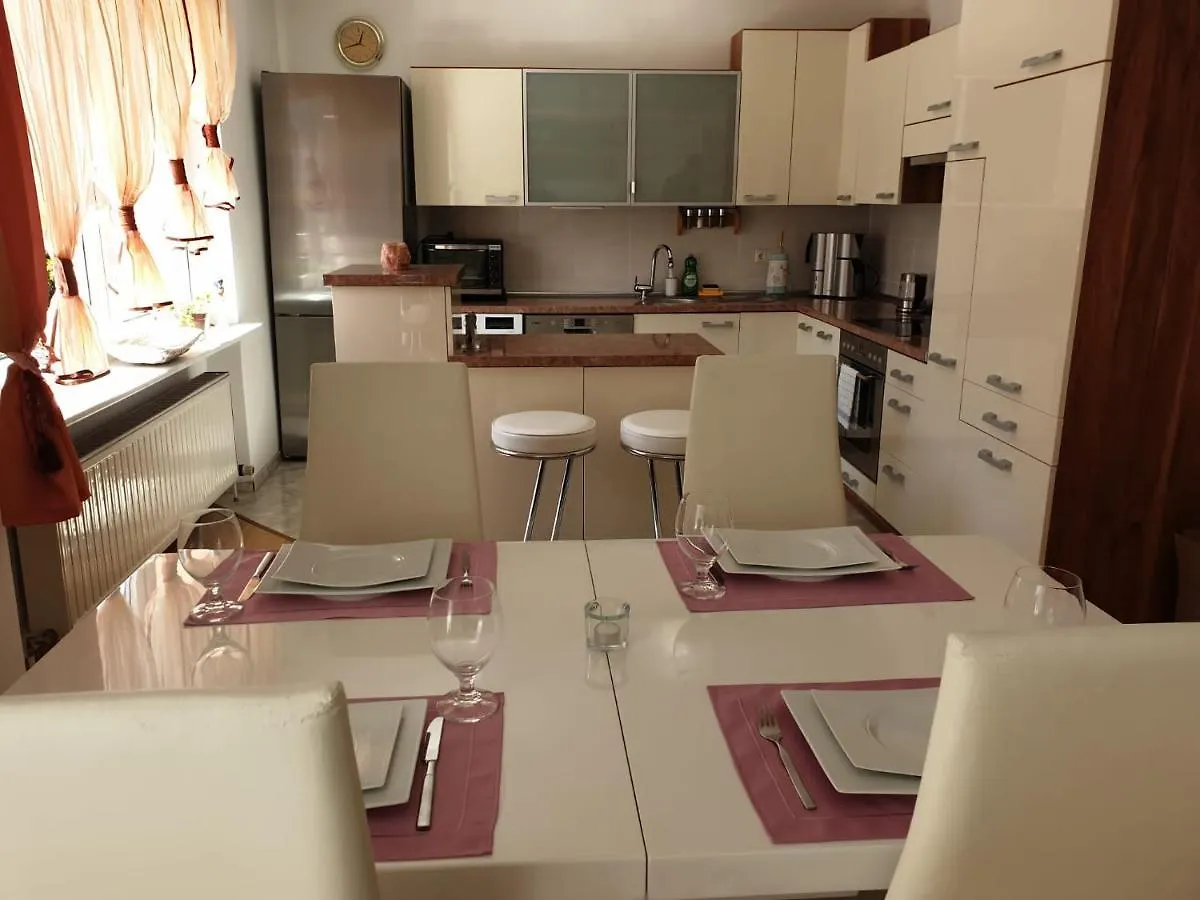 Ferienwohnung Nella Amberg 0*,